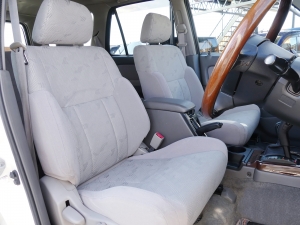 ハイラックスサーフ185サーフ　US仕様コーナー　TOYOTAグリル