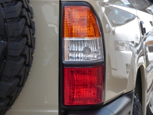 ランクルプラド95プラド丸目クラシックカスタムスタイル　FD-classic