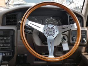 ランクル８０ランクル80　ブラックカスタム済み車　ＭＫＷアルミ