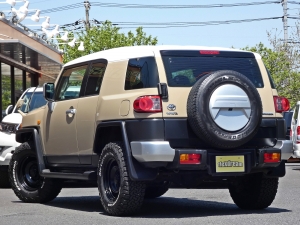 ＦＪクルーザーFJクルーザー　4WD　ベージュ