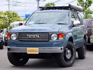 ランクルプラドアウトドア　キャンプ　車中泊　ベッド　キャンピングカー