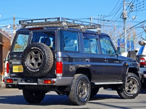 ランクル７０キャンプ　車中泊　アウトドア　レジャー　内装架装