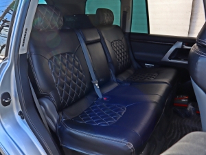 ランクル２００キャンプ　車中泊　アウトドア　レジャー　内装架装