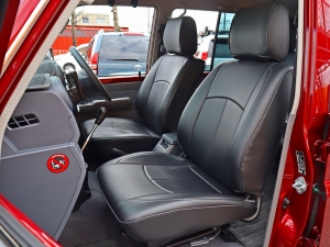 ランクル７０キャンプ　車中泊　アウトドア　レジャー　SUV