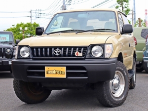 ランクルプラドアウトドア　キャンプ　車中泊　バンライフ　キャンピング