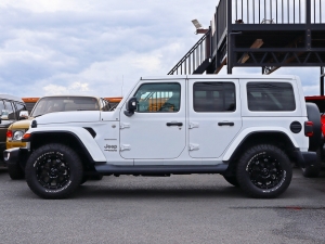 ＪＥＥＰラングラーアウトドア　キャンプ　ラングラー　JL　４WD