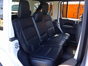 ＪＥＥＰラングラーアウトドア　キャンプ　ラングラー　JL　４WD