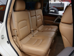 ランクル２００アウトドア　キャンプ　車中泊　ランクル　V8　