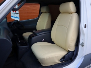 ハイエース100系アウトドア　キャンプ　車中泊　バンライフ　１BOX　ベッド　キャンピングカー
