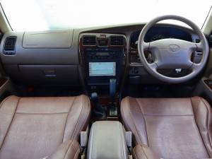 ハイラックスサーフサーフ　ハイラックス　SUV　四駆　４WD