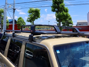 ランクル７０アウトドア　キャンプ　　ベッド　SUV　４WD