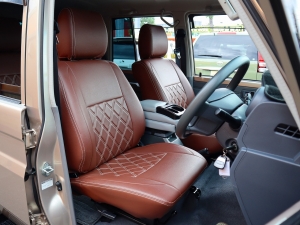 ランクル７０ランクル70　再販　MT　アウトドア　四駆　４WD