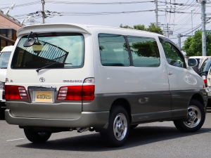 ハイエースワゴンアウトドア　キャンプ　車中泊　バンライフ　１BOX　ベッド　キャンピングカー
