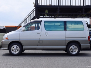 ハイエースワゴンアウトドア　キャンプ　車中泊　バンライフ　１BOX　ベッド　キャンピングカー