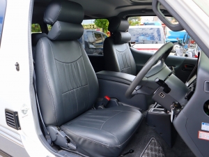 ハイエース100系アウトドア　キャンプ　車中泊　バンライフ　１BOX　ベッド　キャンピングカー