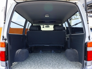 ハイエース100系アウトドア　キャンプ　車中泊　バンライフ　１BOX　ベッド　キャンピングカー