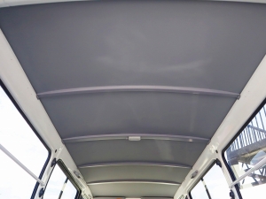 ハイエース100系後期型　最終型　車中泊　バンライフ　１BOX　ベッド　キャンピングカー