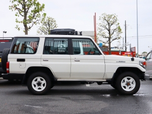 ランクル７０ランクル　７０　ＬＸ　デフロック　５速ＭＴ