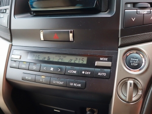 ランクル２００ランクル　２００　AX　パール　V8