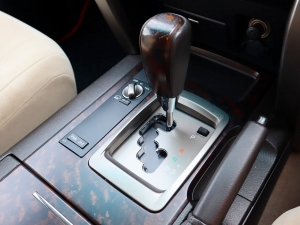 ランクル２００ランクル　２００　AX　パール　V8