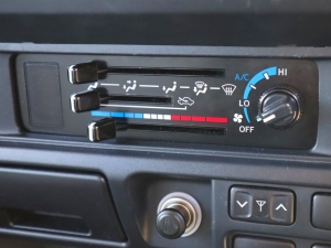 ランクル７０ランクル70　再販　MT　アウトドア　四駆　４WD