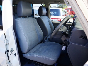 ランクル７０ランクル70　再販　MT　アウトドア　四駆　４WD