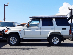 ランクル７０ランクル70　再販　MT　アウトドア　四駆　４WD