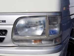 ハイエース100系アウトドア　キャンプ　車中泊　バンライフ　１BOX　ベッド　キャンピングカー
