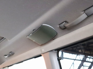 ハイエース100系アウトドア　キャンプ　車中泊　バンライフ　１BOX　ベッド　キャンピングカー