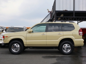 ランクルプラドキャンプ　アウトドア　レジャー　４ＷＤ　ＳＵＶ