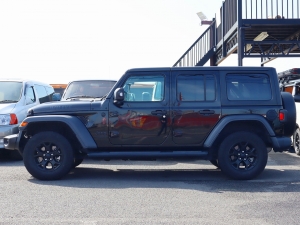 ＪＥＥＰラングラーキャンプ　アウトドア　レジャー　４ＷＤ　ＳＵＶ