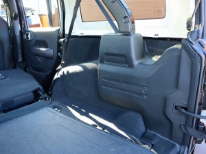 ＪＥＥＰラングラーキャンプ　アウトドア　レジャー　４ＷＤ　ＳＵＶ
