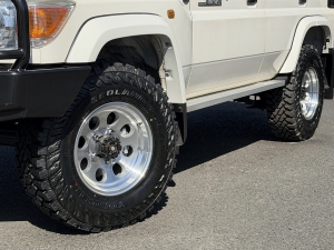 ランクル７０ランクル70　30th　アニバーサリー　低走行1万キロ
