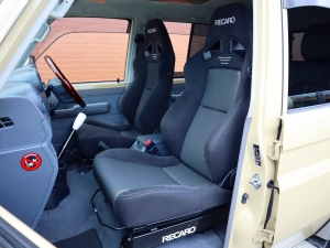 ランクル７０キャンプ　アウトドア　レジャー　４ＷＤ　ＳＵＶ
