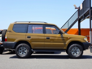 ランクルプラドキャンプ　アウトドア　レジャー　４ＷＤ　ＳＵＶ