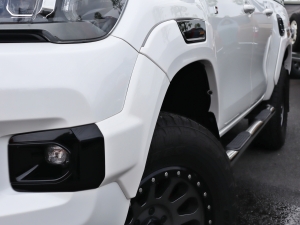 ハイラックスキャンプ　アウトドア　レジャー　４ＷＤ　ＳＵＶ