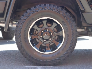 ＦＪクルーザーリフトアップ　SUV　アウトドア