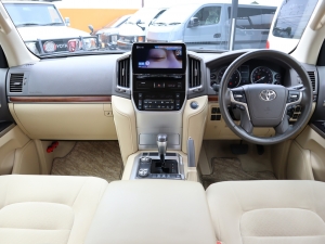 ランクル２００キャンプ　アウトドア　レジャー　４ＷＤ　ＳＵＶ