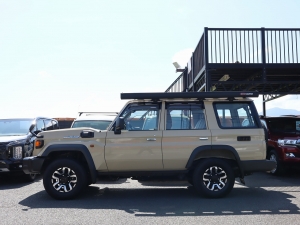 ランクル７０キャンプ　アウトドア　SUV