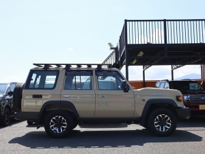 ランクル７０キャンプ　アウトドア　SUV