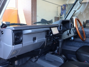 ランクル７０キャンプ　アウトドア　レジャー　４ＷＤ　ＳＵＶ
