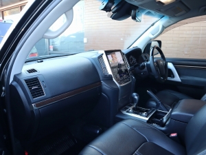 ランクル２００キャンプ　アウトドア　レジャー　４ＷＤ　ＳＵＶ