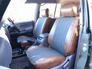 ランクルプラドキャンプ　車中泊　丸目フェイス