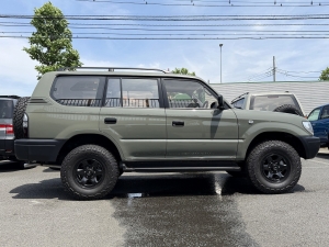 ランクルプラドキャンプ　車中泊　丸目フェイス