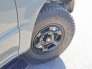 ランクルプラドキャンプ　車中泊　丸目フェイス