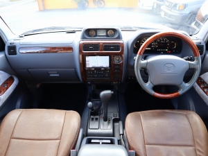 ランクルプラドキャンプ　アウトドア　レジャー　４ＷＤ　ＳＵＶ