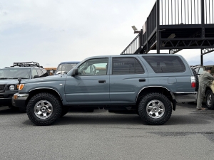 ハイラックスサーフキャンプ　アウトドア　レジャー　４ＷＤ　ＳＵＶ