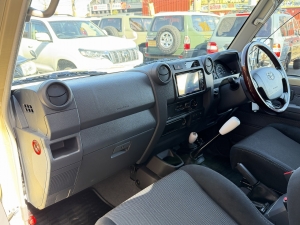 ランクル７０キャンプ　アウトドア　レジャー　４ＷＤ　ＳＵＶ