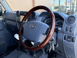ランクル７０キャンプ　アウトドア　レジャー　４ＷＤ　ＳＵＶ