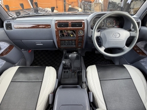 ランクルプラド95系キャンプ　アウトドア　レジャー　４ＷＤ　ＳＵＶ